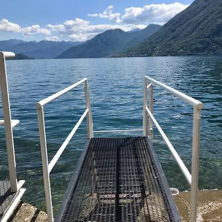 Antonietta, Villa